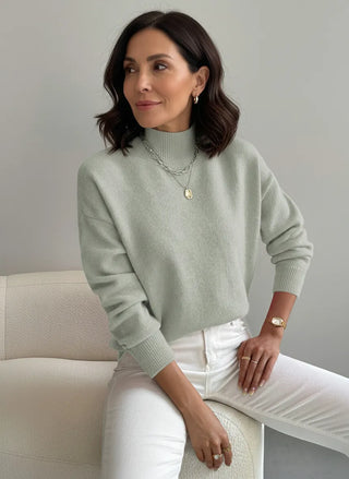 Modny sweter z golfem