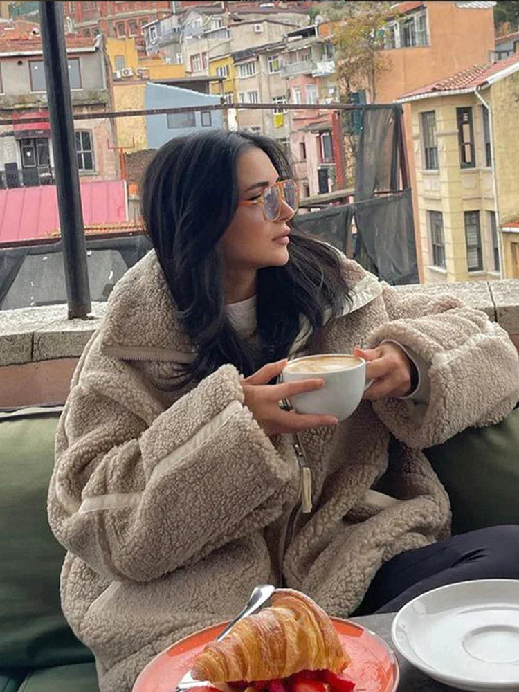 Reverie | Kurtka typu teddy w stylu oversize