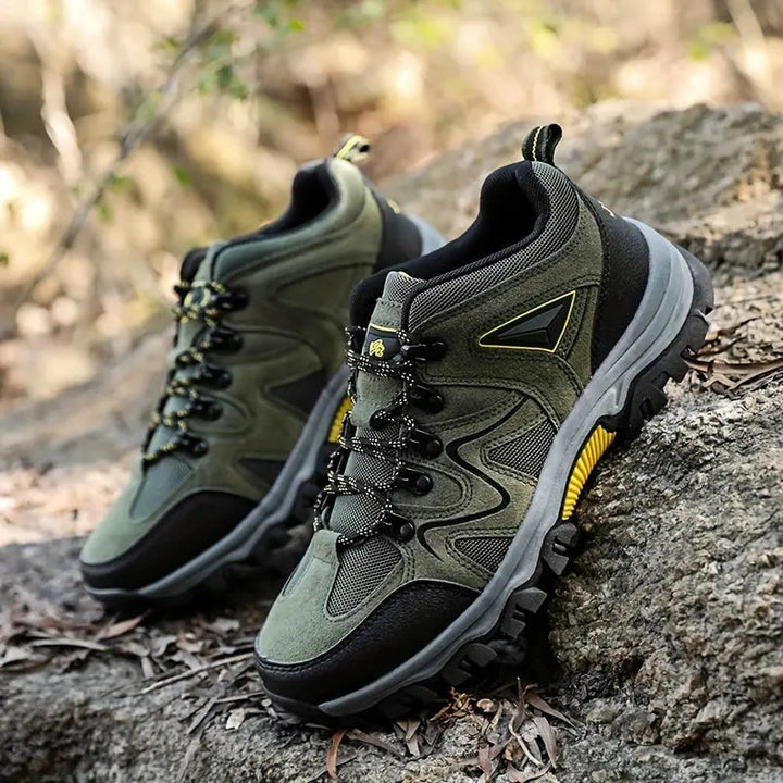 Stefan buty trekkingowe zielony wojskowy w terenie